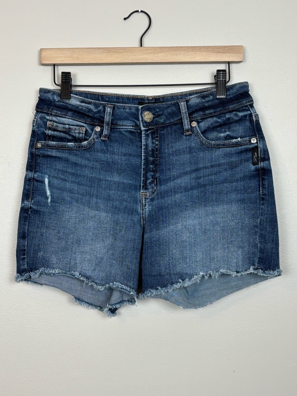 Silver Jeans Co Shorts Womens 28 Blue Suki Short Distressed Cut Off Denim